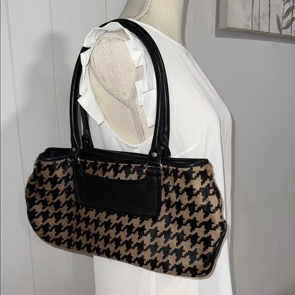 Adrienne Vittadini Black and Brown Houndstooth Shoulder Bag - Picture 1 of 8